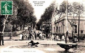 1300- Port-Gueydon - Grande Rue et le Jet d'eau